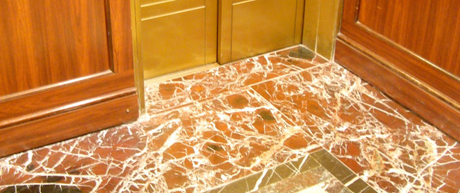 Formas de limpiar el mármol blanco cuando amarillea