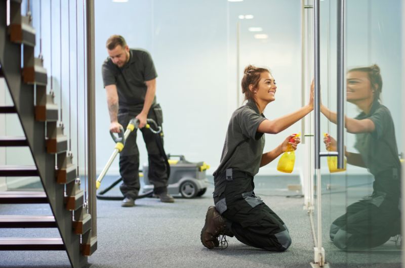 Limpieza en eventos: garantizando espacios impecables antes y después